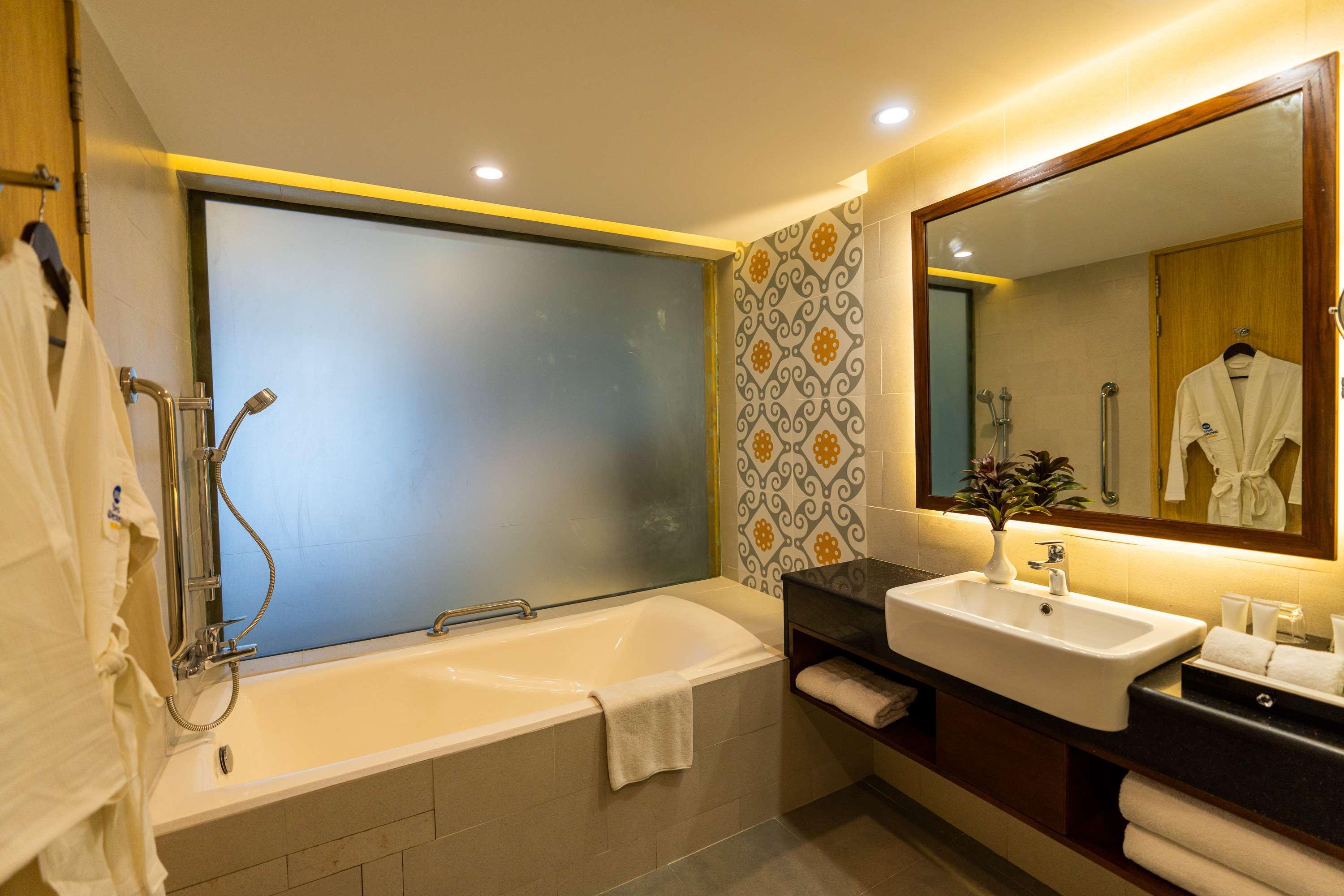 Best Western Heritage Cox's Bazar Εξωτερικό φωτογραφία